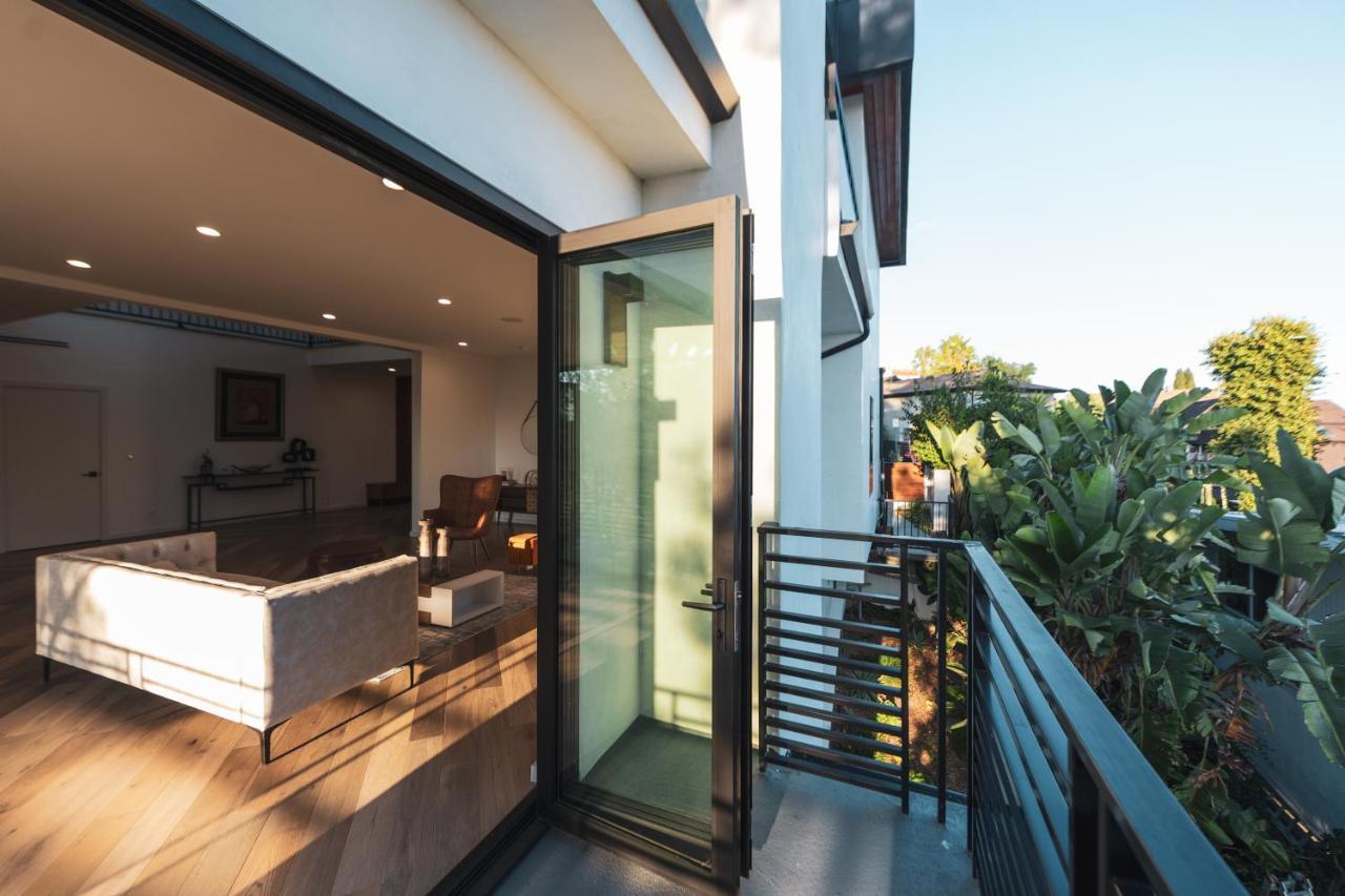 Casa de férias Brand New Luxurious Hollywood Estate 4 Bedroom , 7 Bathrooms 3 Parking Spaces With 360 Views Of La *