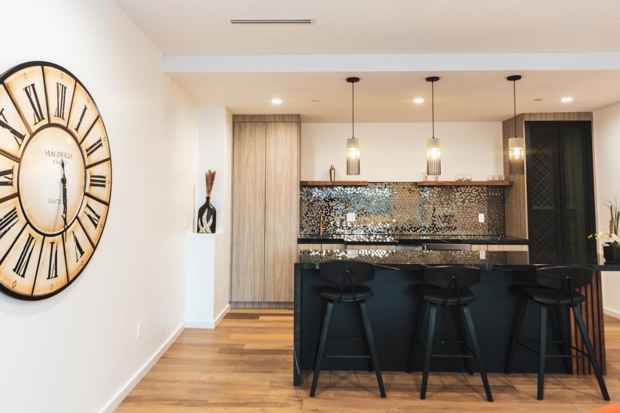Casa de férias Brand New Luxurious Hollywood Estate 4 Bedroom , 7 Bathrooms 3 Parking Spaces With 360 Views Of La Los Angeles