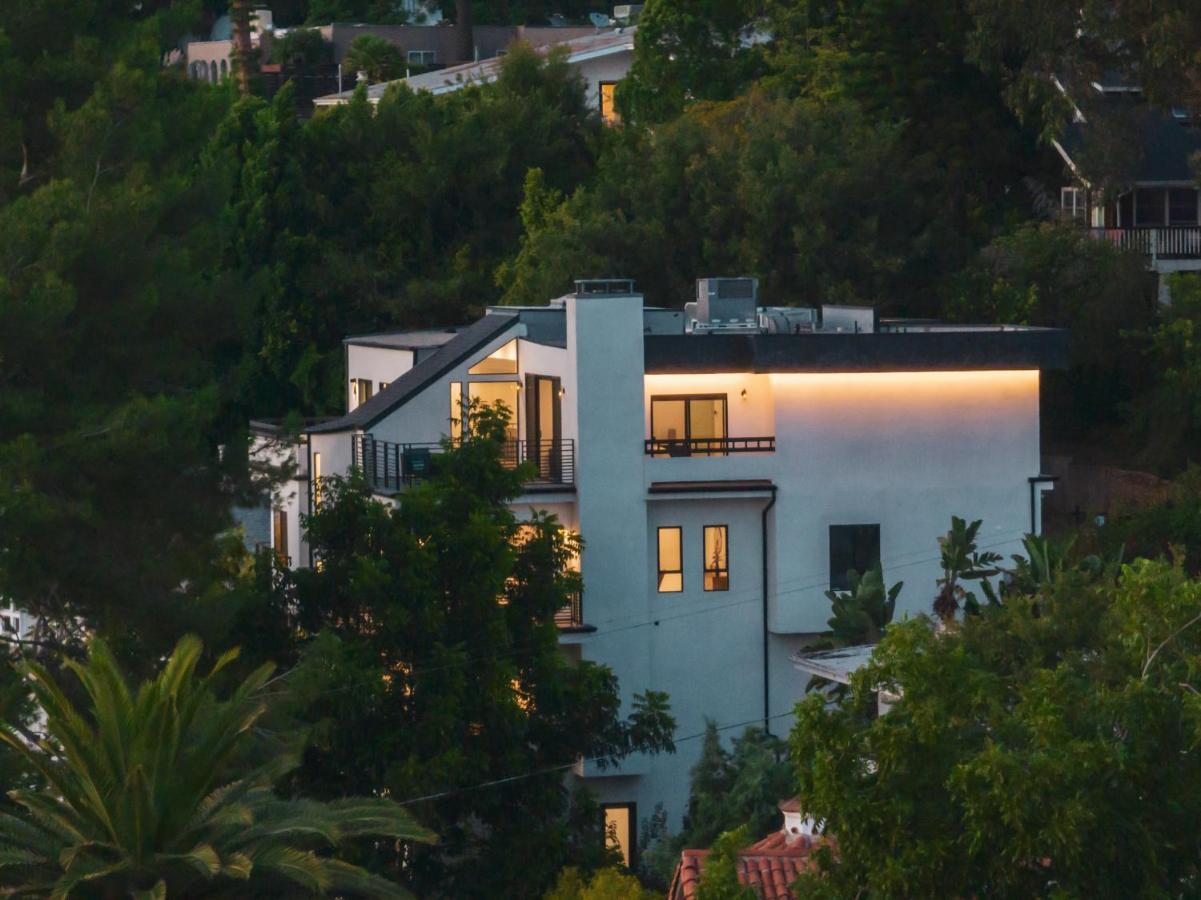 Brand New Luxurious Hollywood Estate 4 Bedroom , 7 Bathrooms 3 Parking Spaces With 360 Views Of La Casa de férias